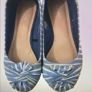 Striped Blue Flats with Bow Accent